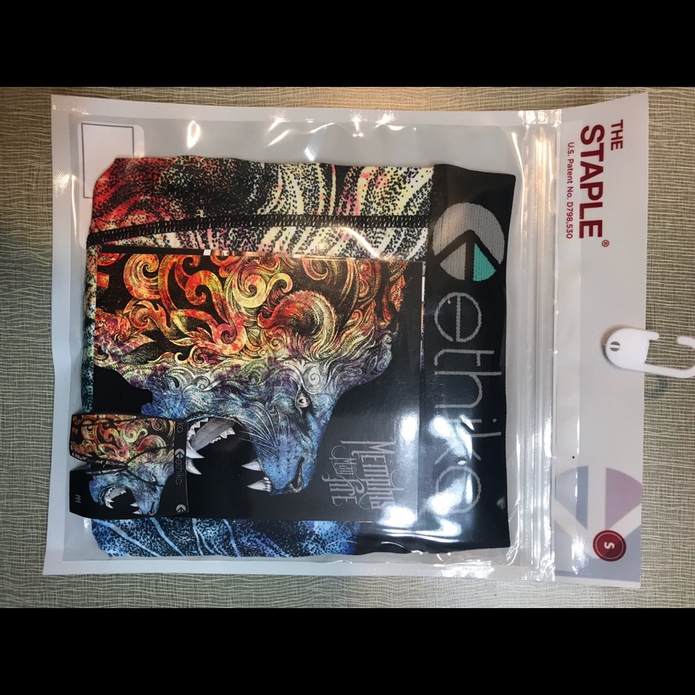 Ethika staple fit. Size small (unopened)